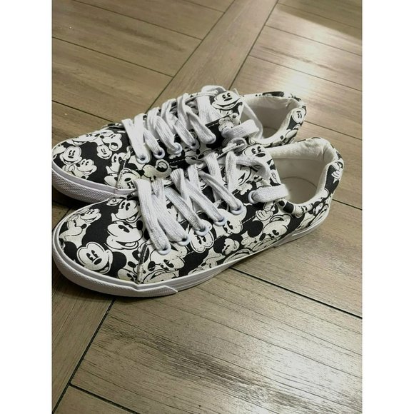DISNEY MICKEY MOUSE WOMENS  CASUAL LOW TOP LACE  BLACK & WHITE SIZE 7 SNEAKER - Picture 2 of 8